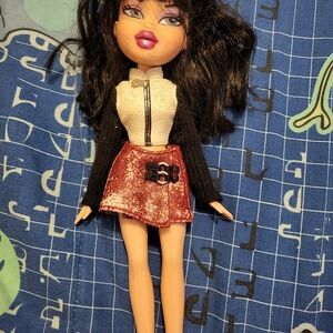 Bratz Fashion Doll Express Jade With Clothing